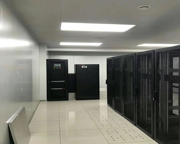 安全与合规为先的 美国 vps 推荐防护措施与监控工具建议